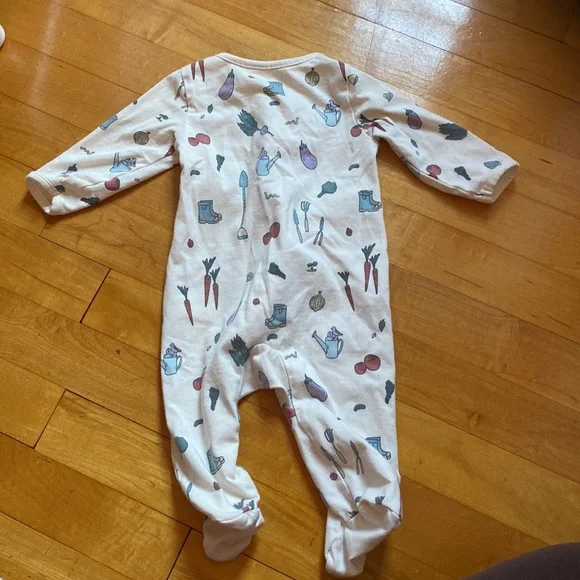 Little planet, organic by carters garden, print onesie, three months - Picture 3 of 3